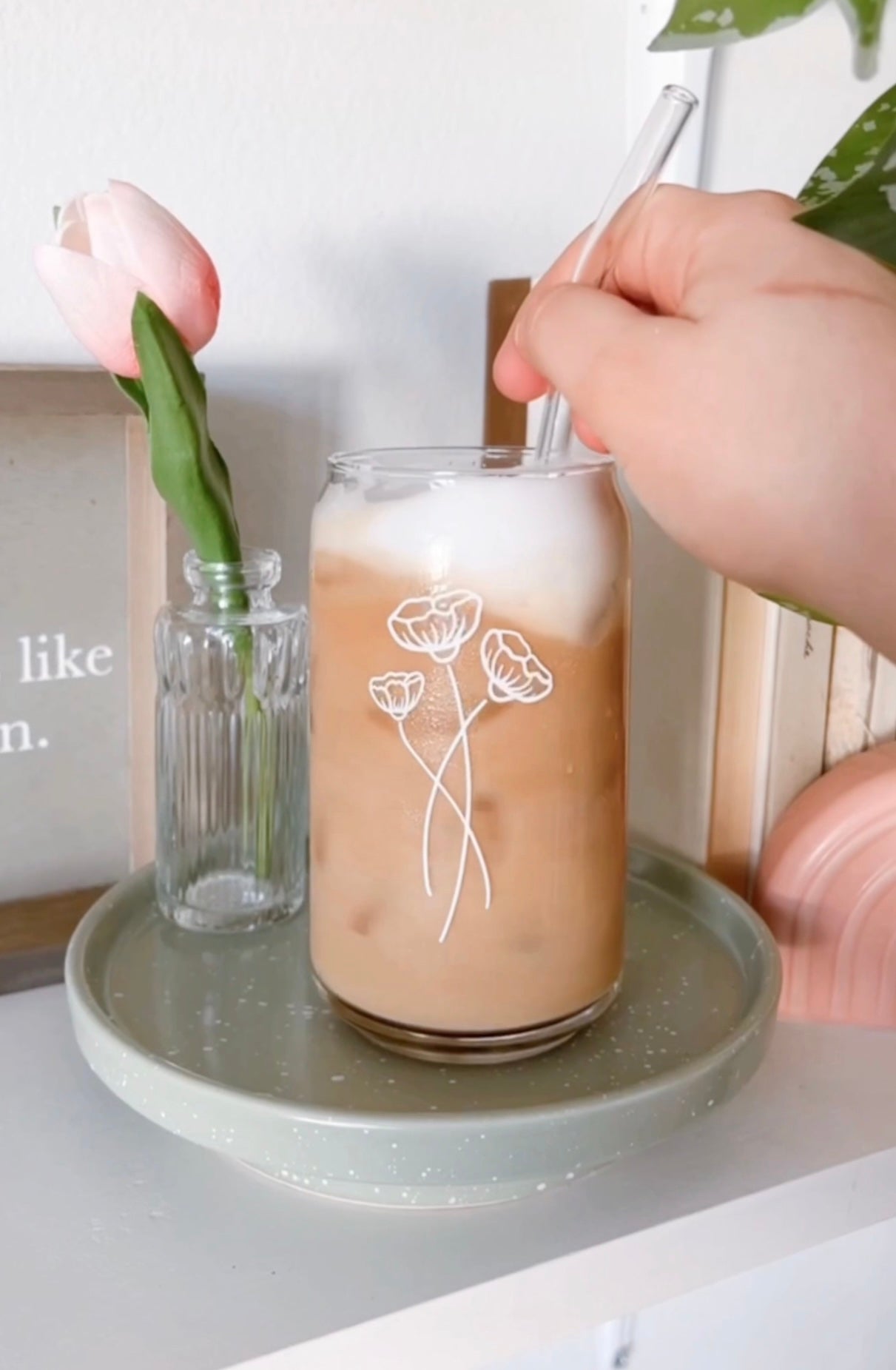 Wild Flower Woman Iced Coffee Glass, Glass Coffee Cup, 16 Oz, Beer Can Glass,  Boho Tumbler, Glass Cups With Lids and Straws 